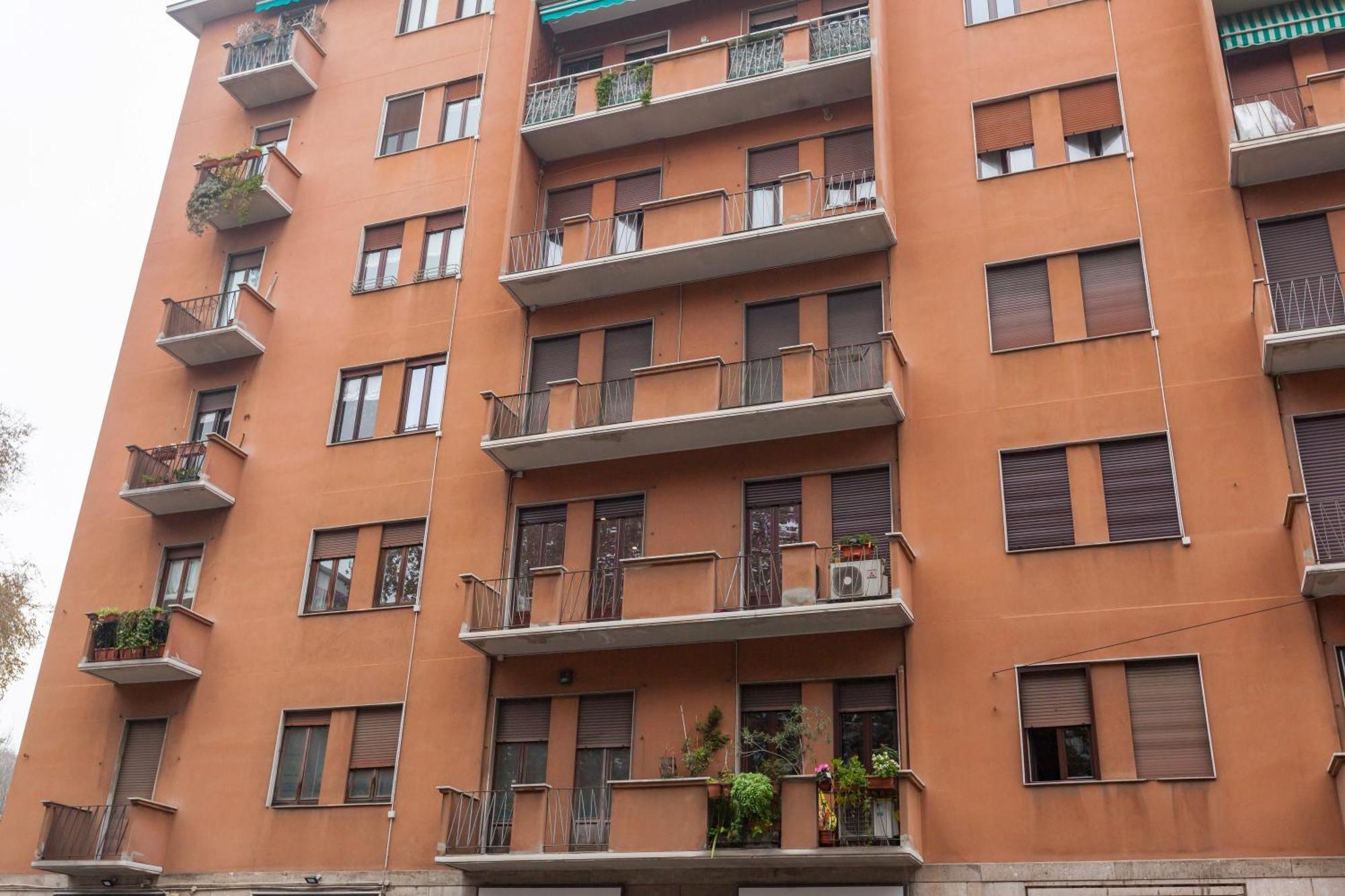 Milano Apartments S Agostino - Porta Genova Exterior photo