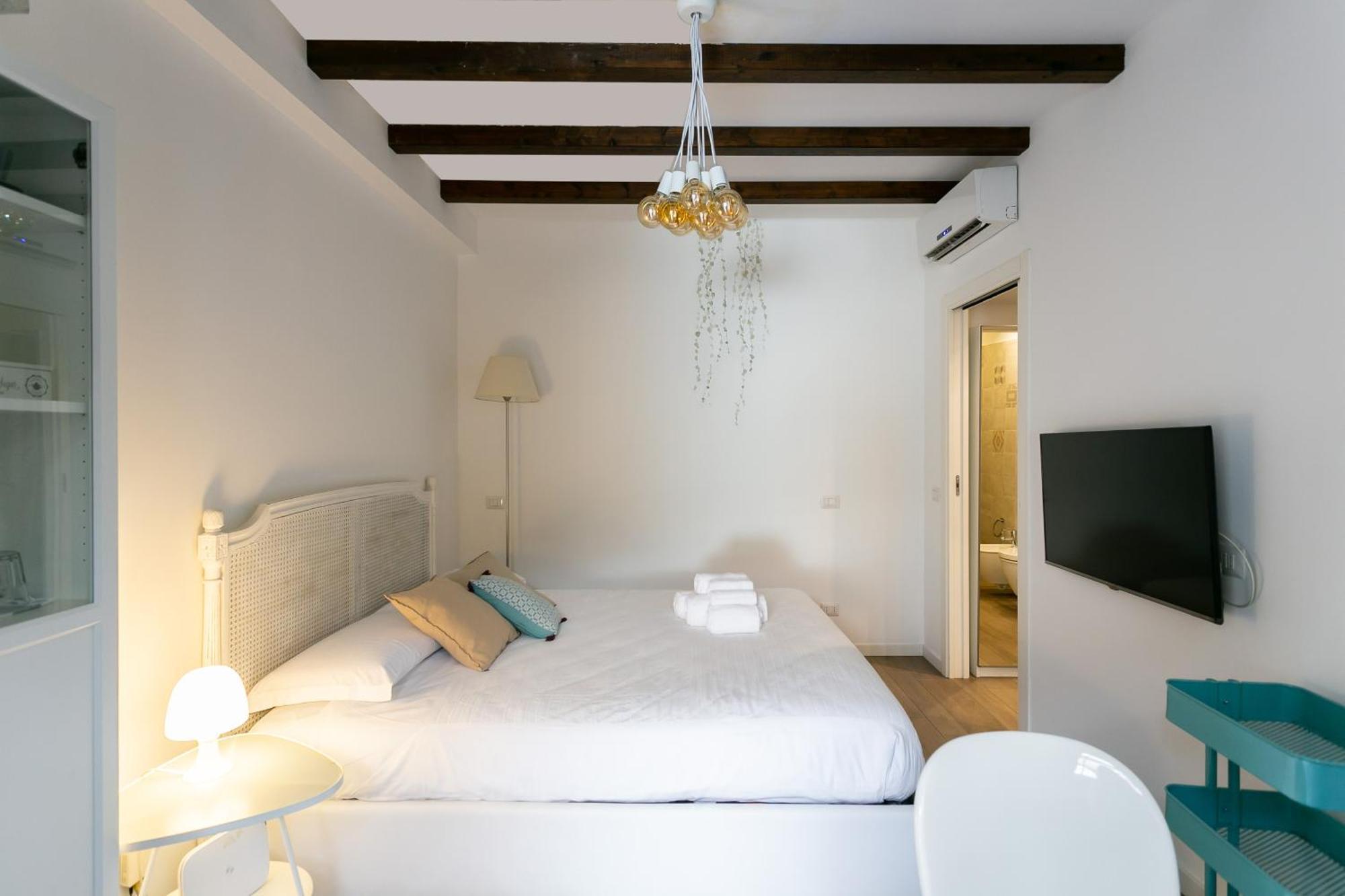 Milano Apartments S Agostino - Porta Genova Exterior photo